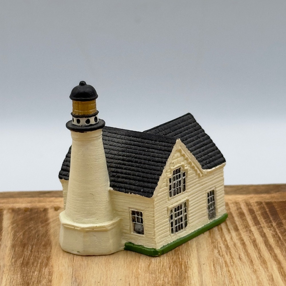Lenox Lighthouse Cape Elizabeth Maine 1996 Retired Thimble Miniature Collection